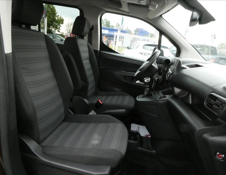 Opel Combo 21