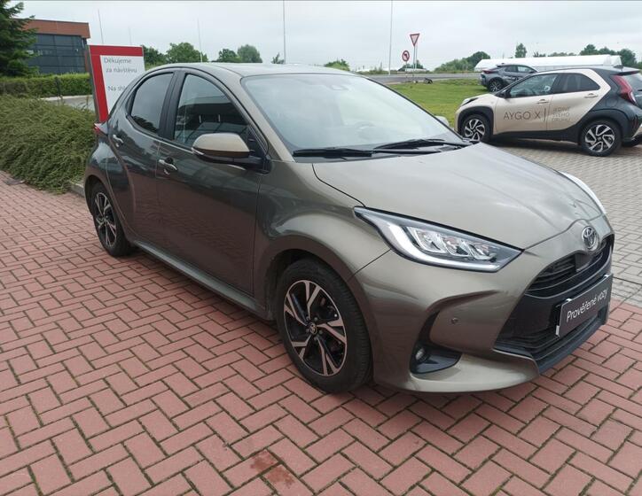 Toyota Yaris 5