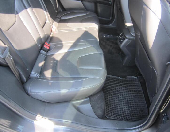 Ford Mondeo 24