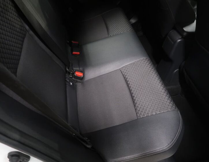 Toyota Yaris 12