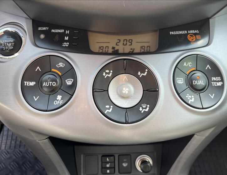 Toyota RAV4 18