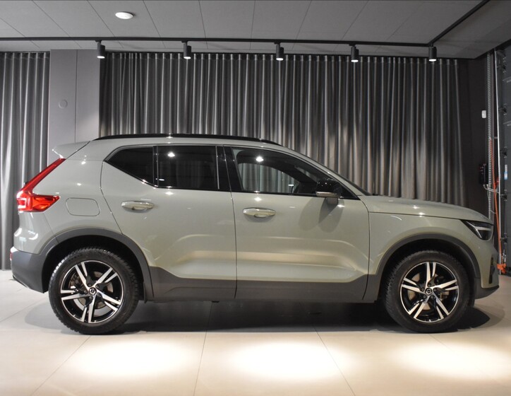 Volvo XC40 3