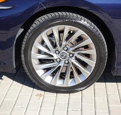 Lexus ES 300h 8