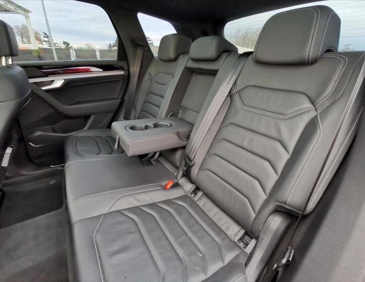 Volkswagen Touareg 36