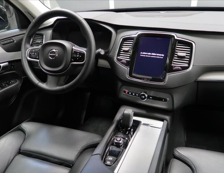 Volvo XC90 17
