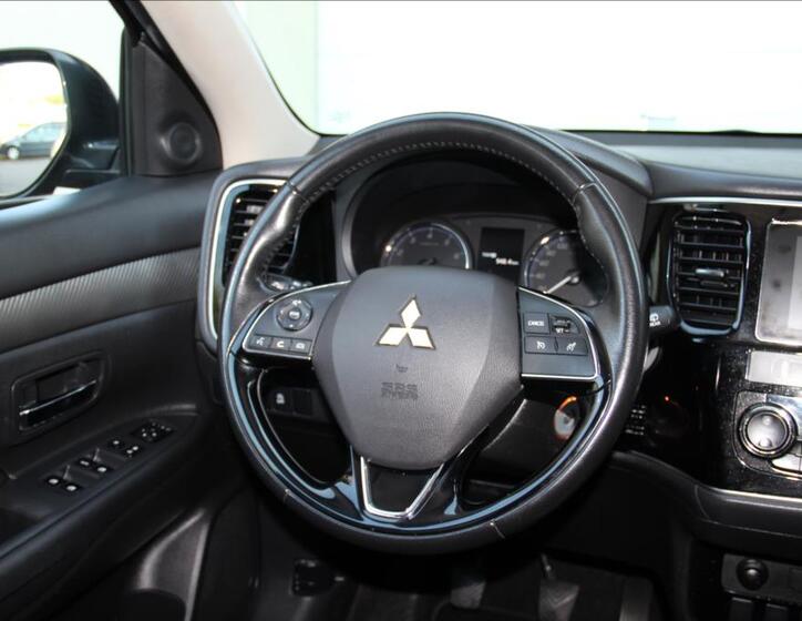 Mitsubishi Outlander 22
