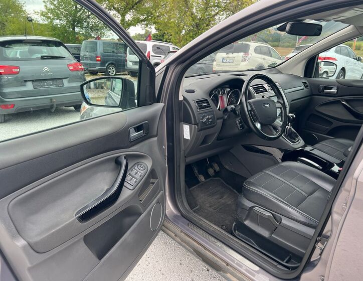 Ford Kuga 12