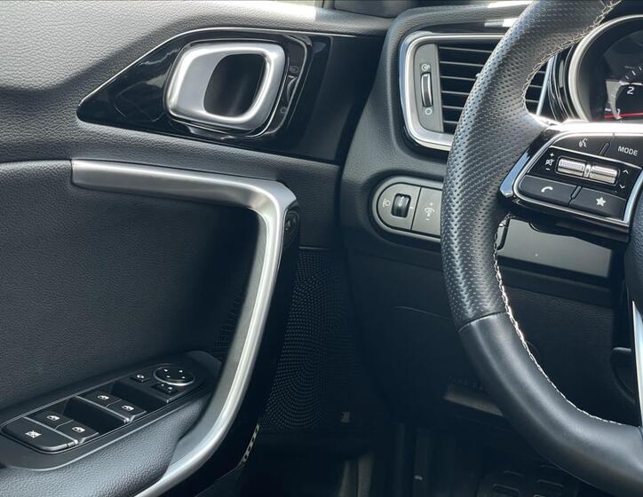 KIA ProCeed 13