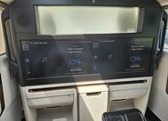 Lexus LM 350h 10