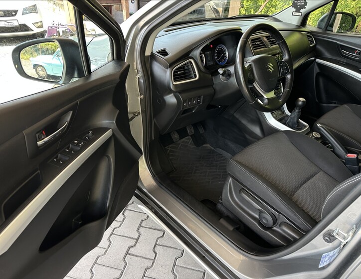 Suzuki SX4 S-Cross 4