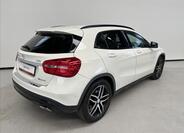 Mercedes-Benz GLA 2