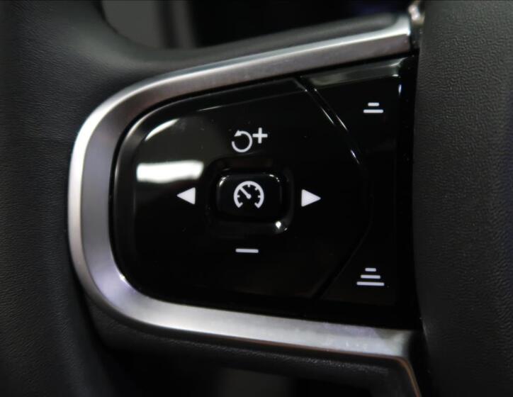 Volvo XC90 20