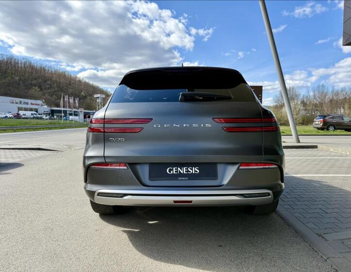 Hyundai Genesis 6