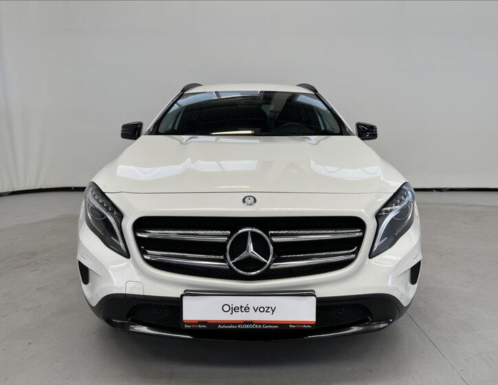 Mercedes-Benz GLA 4