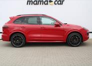 Porsche Cayenne 8
