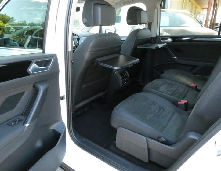 Volkswagen Touran 19