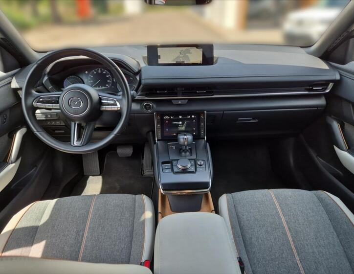 Mazda MX-30 9