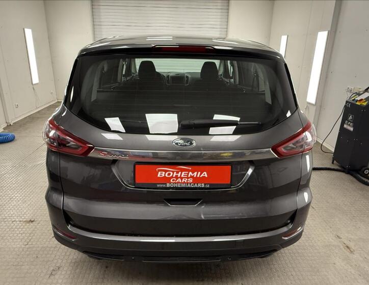 Ford S-MAX 6
