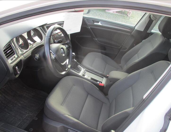 Volkswagen Golf 13