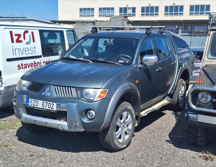 Mitsubishi L200 1