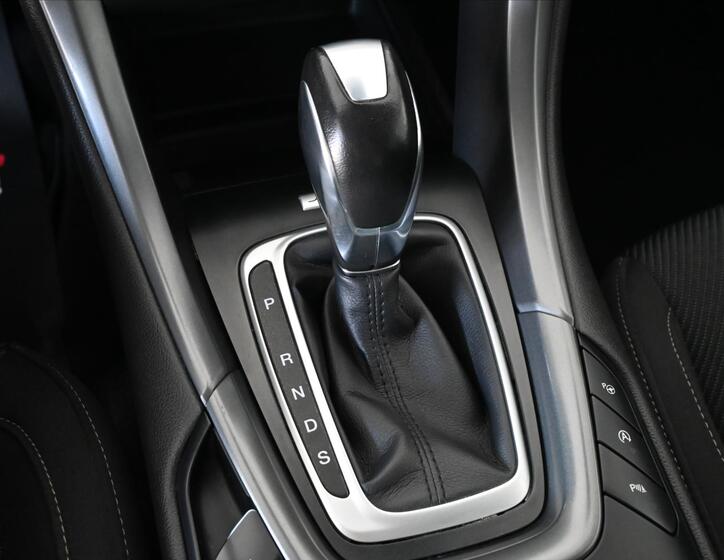 Ford Mondeo 22
