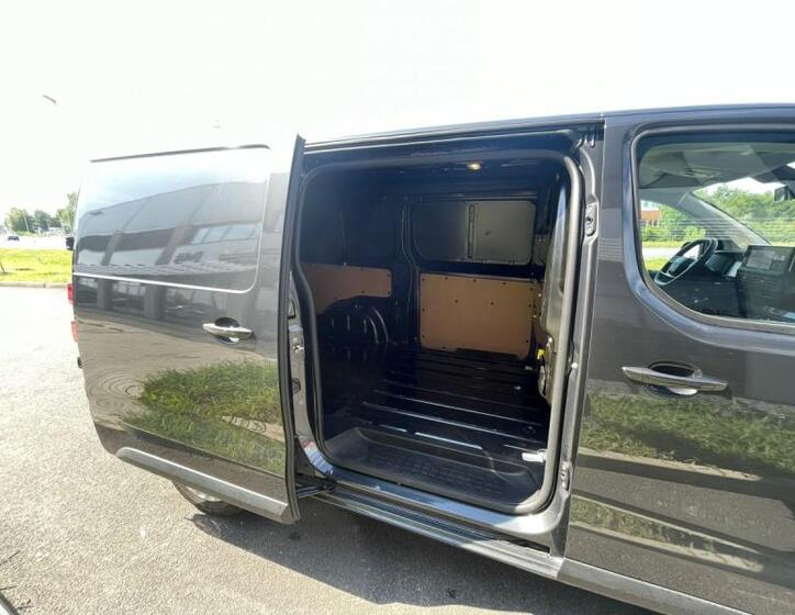 Toyota ProAce 18