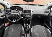 Peugeot 208 7