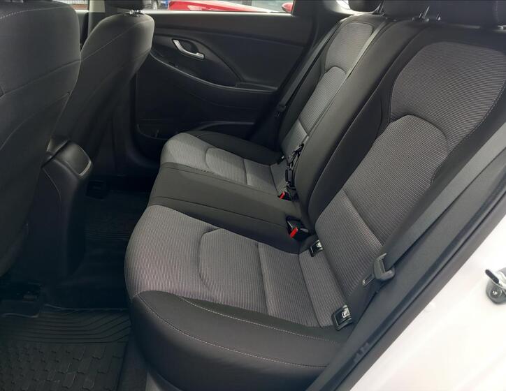 Hyundai i30 19