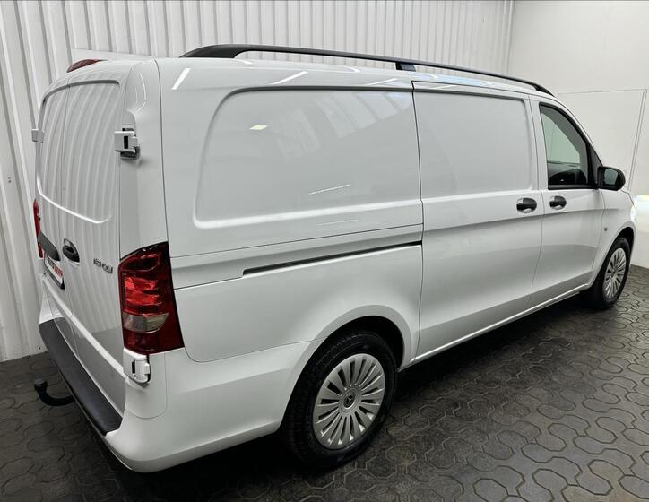 Mercedes-Benz Vito 8