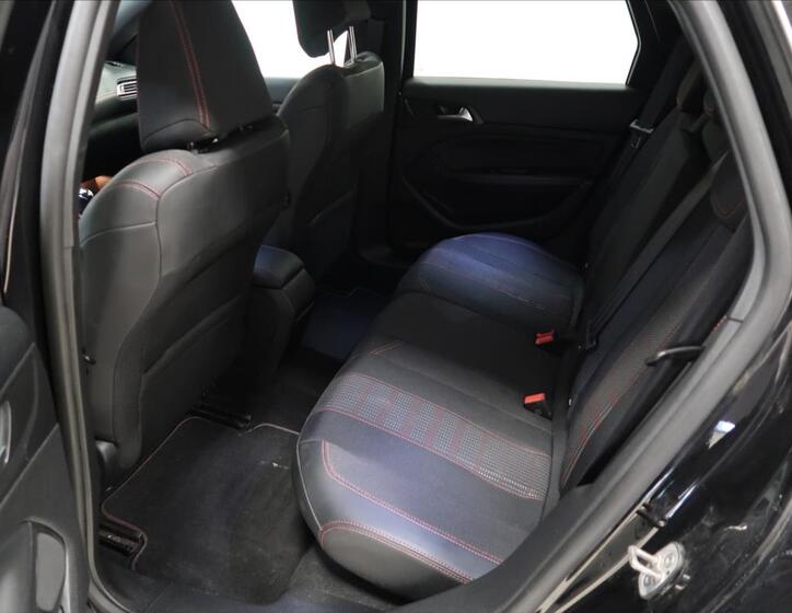 Peugeot 308 8
