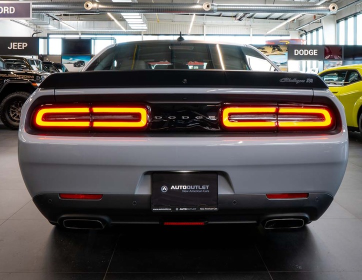 Dodge Challenger 5