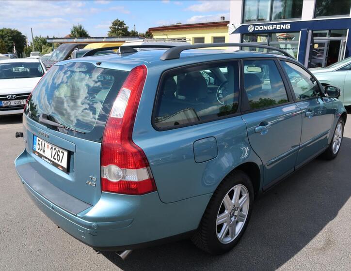 Volvo V50 3