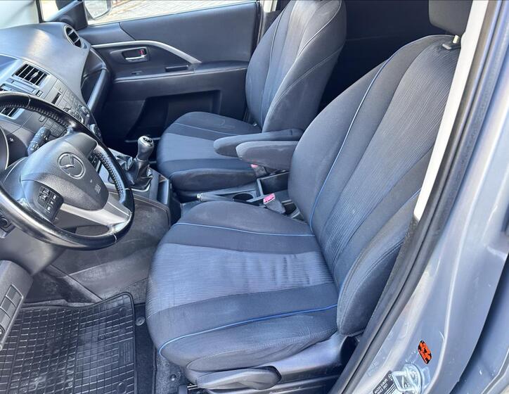 Mazda 5 12