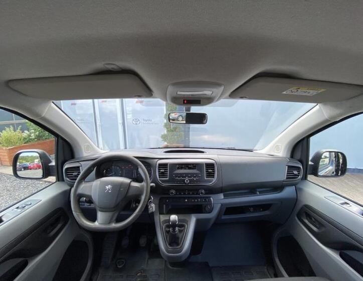 Peugeot Traveller 23