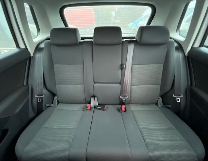 Volkswagen Tiguan 7