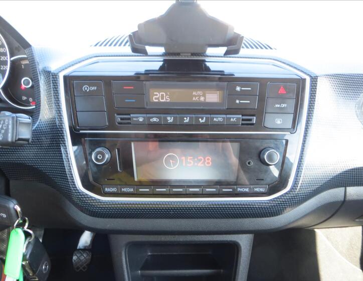 Volkswagen up! 13
