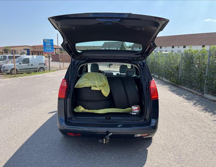 Peugeot 5008 28