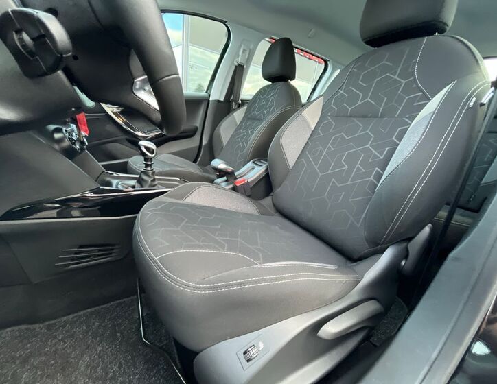 Peugeot 2008 9