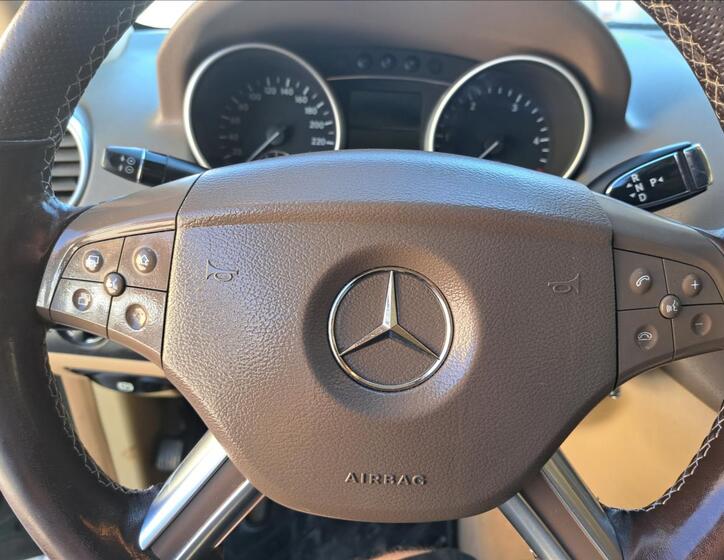 Mercedes-Benz Třídy M 26