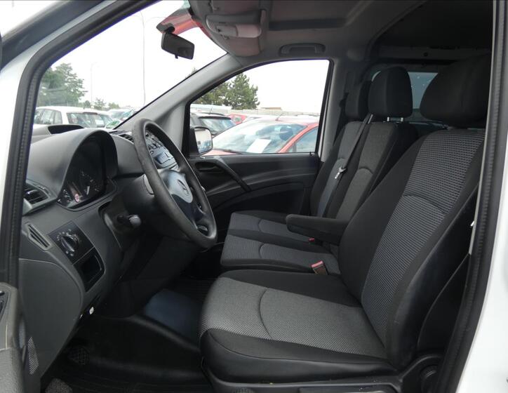Mercedes-Benz Vito 8