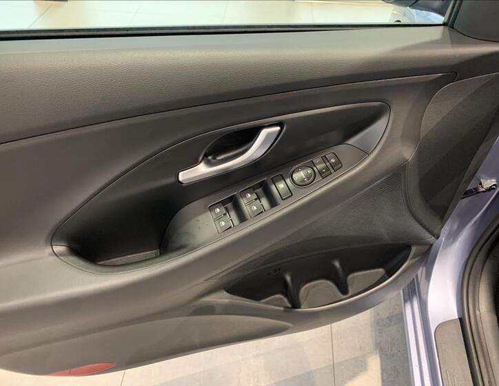 Hyundai i30 25