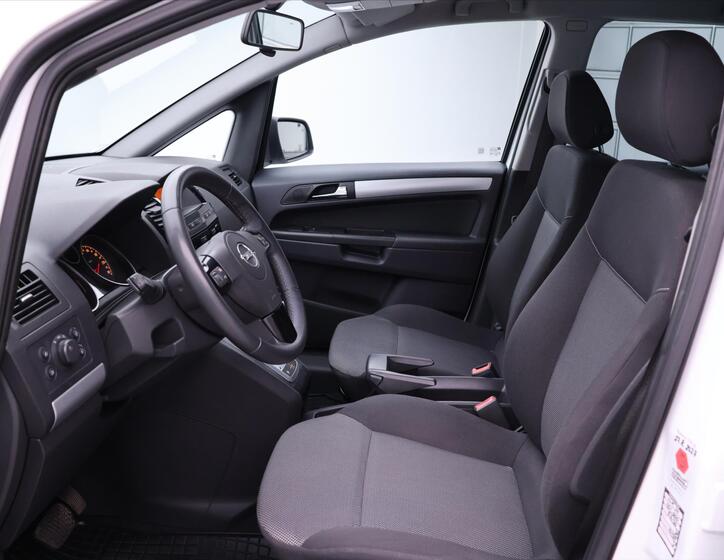 Opel Zafira 11