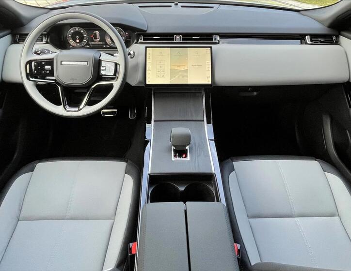 Land Rover Range Rover Velar 11