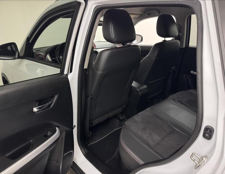 Suzuki Vitara 32