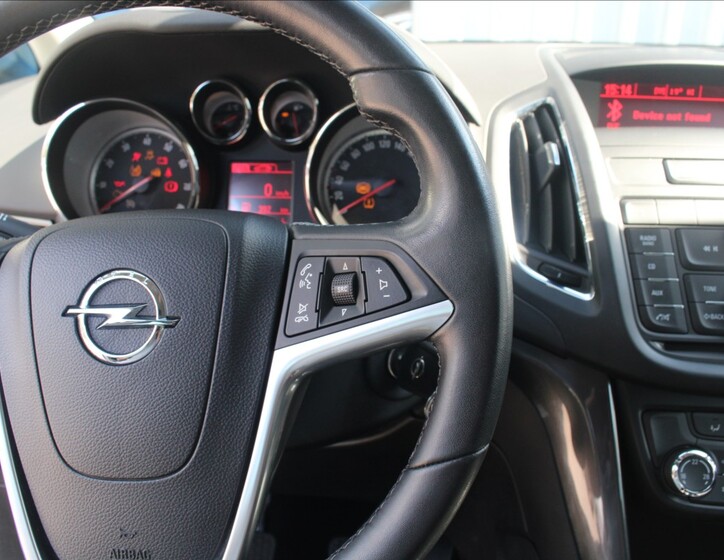 Opel Zafira 22