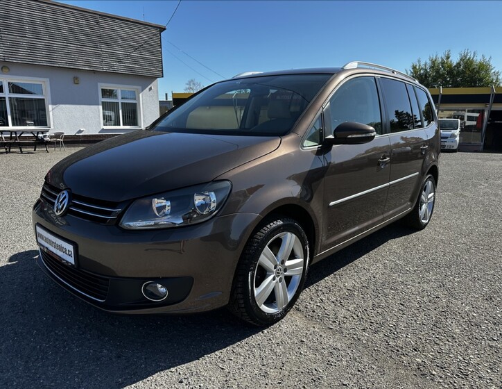 Volkswagen Touran 1