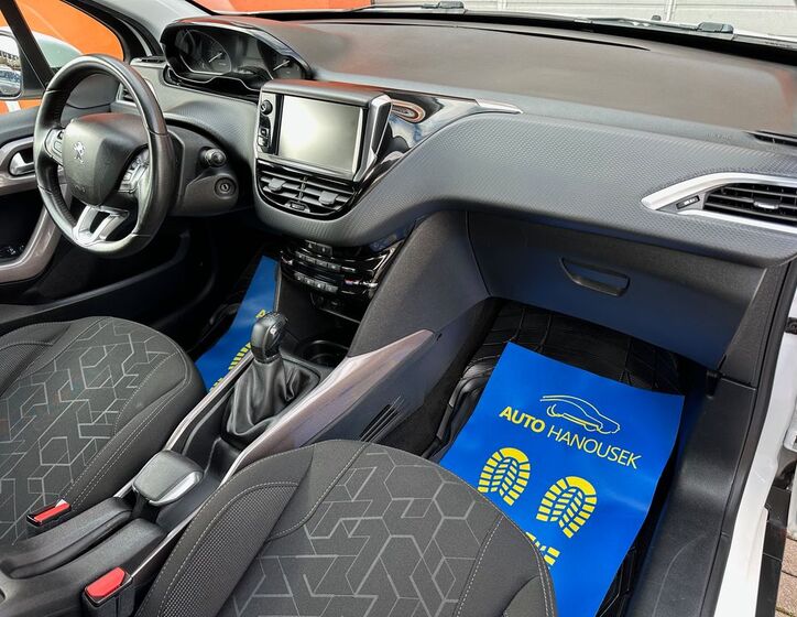 Peugeot 2008 13