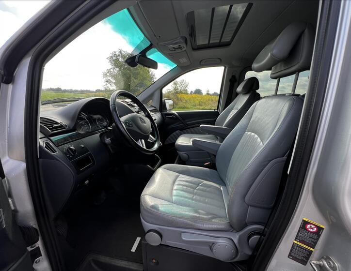 Mercedes-Benz Viano 21