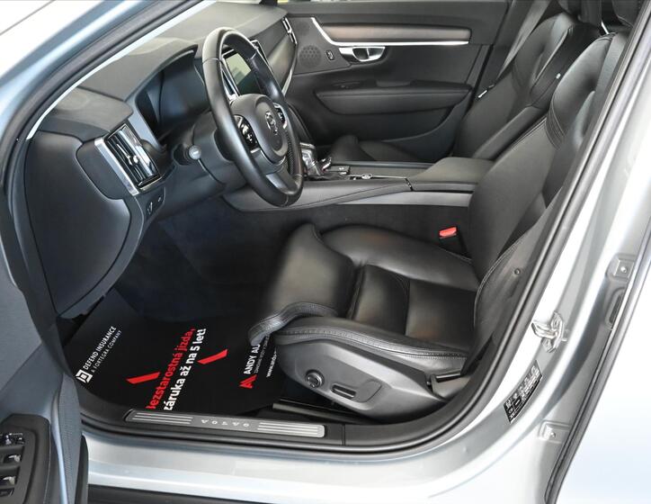 Volvo V90 9
