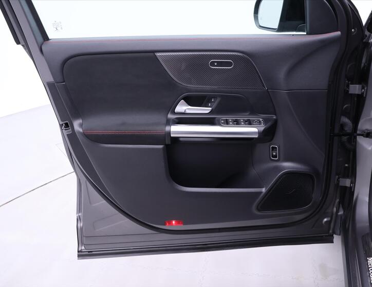 Mercedes-Benz GLA 14